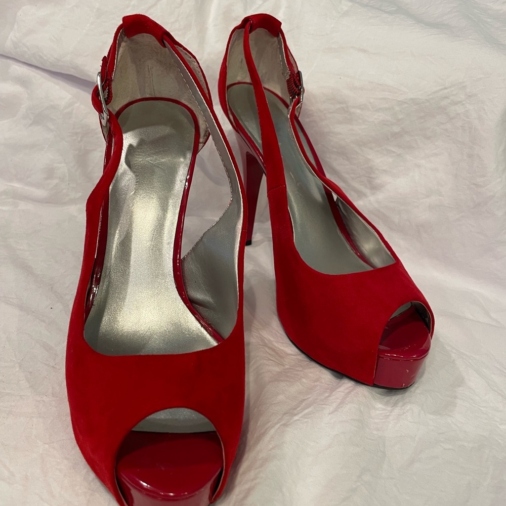 Worthington Vibrant Red Peep-Toe Heels